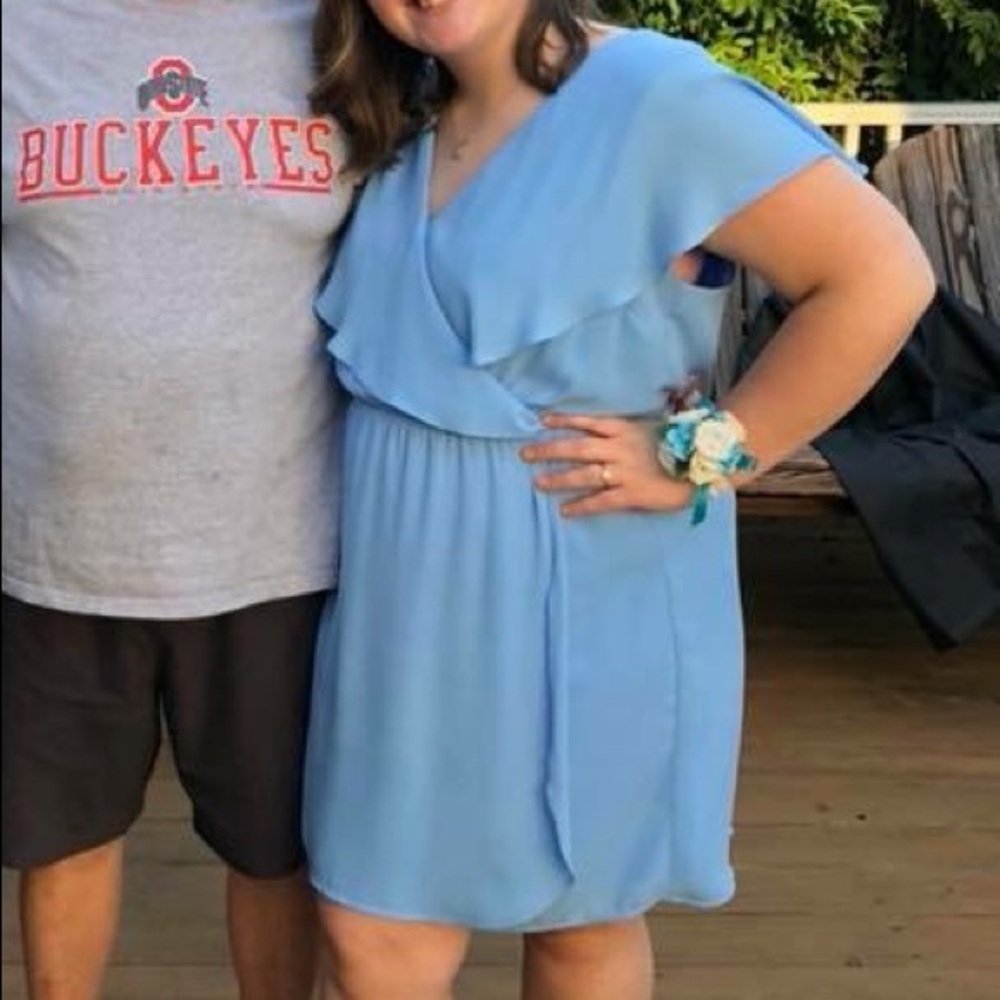 beautiful blue formal dress! - Picture 2 of 3